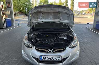 Седан Hyundai Elantra 2012 в 