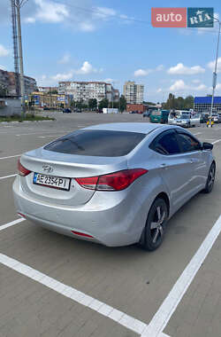 Седан Hyundai Elantra 2011 в 