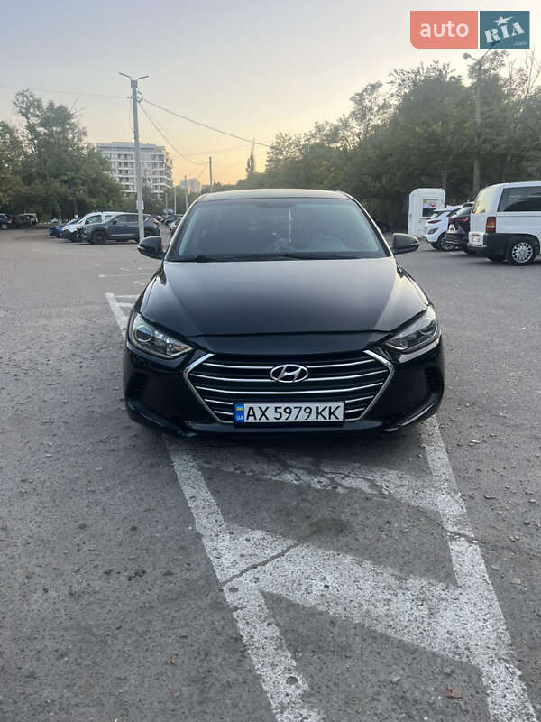 Hyundai Elantra 2017