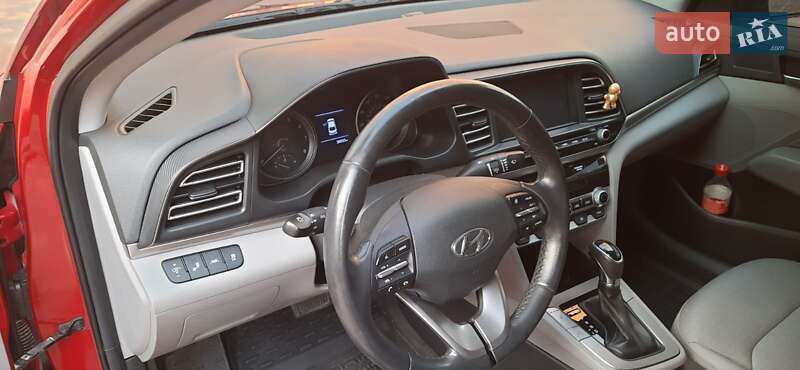 Седан Hyundai Elantra 2020 в Виннице