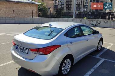 Седан Hyundai Elantra 2012 в 