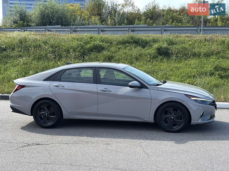 Седан Hyundai Elantra 2021 в Киеве