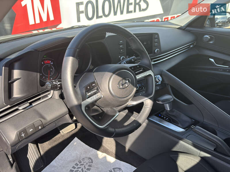 Седан Hyundai Elantra 2021 в Киеве