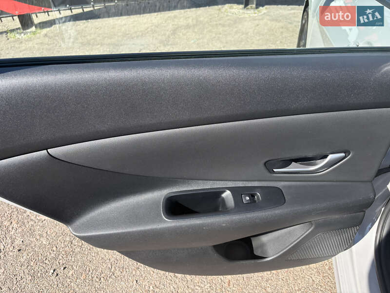 Седан Hyundai Elantra 2021 в Киеве