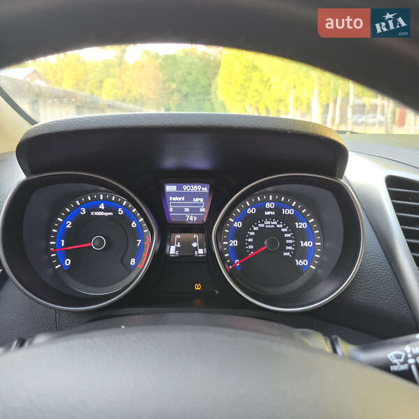 Хэтчбек Hyundai Elantra 2013 в Виннице