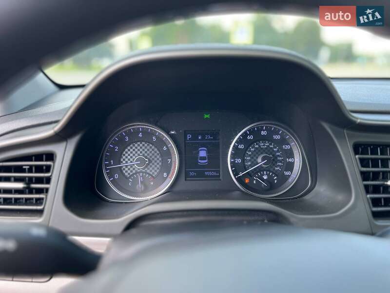 Седан Hyundai Elantra 2019 в Киеве