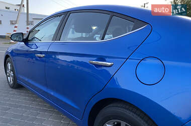 Седан Hyundai Elantra 2016 в 