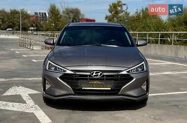 Седан Hyundai Elantra 2020 в 