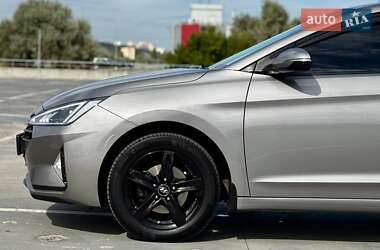 Седан Hyundai Elantra 2020 в 