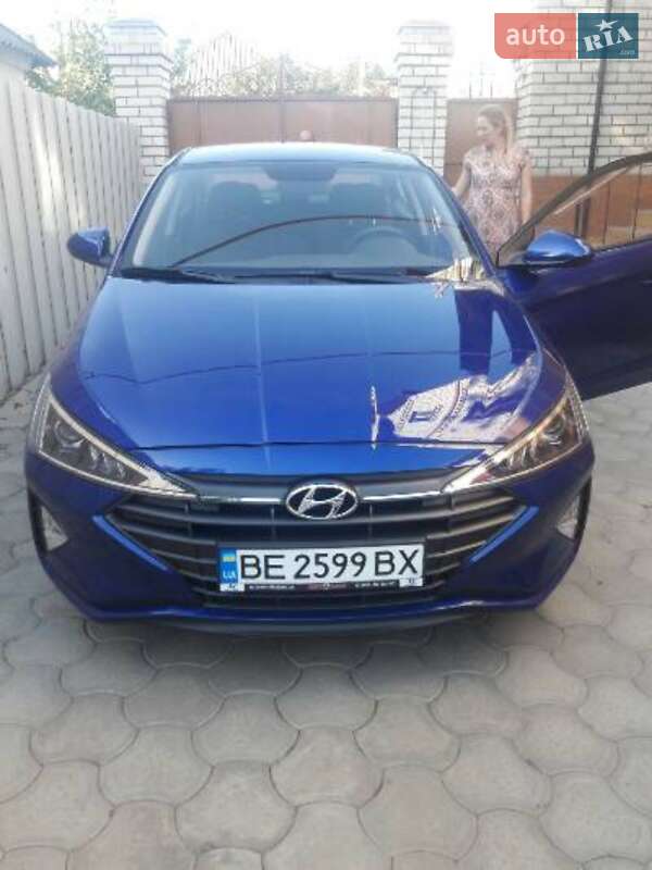 Седан Hyundai Elantra 2019 в 