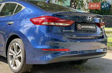 Седан Hyundai Elantra 2016 в 