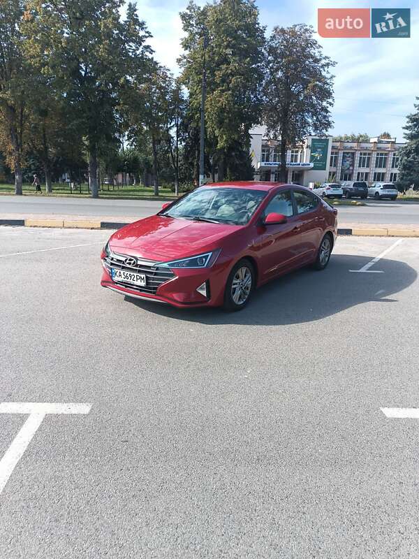 Hyundai Elantra 2019