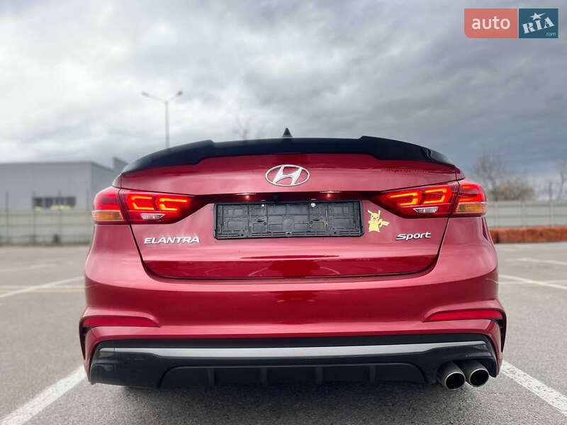 Седан Hyundai Elantra 2018 в Львове