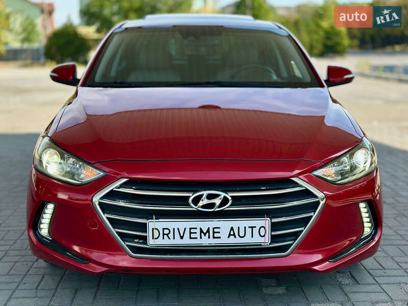Седан Hyundai Elantra 2016 в Днепре