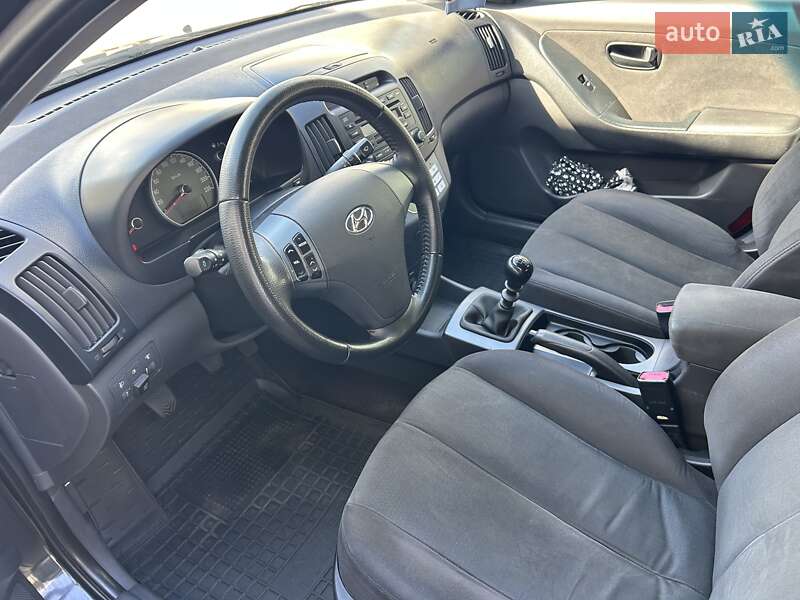 Седан Hyundai Elantra 2008 в Харькове