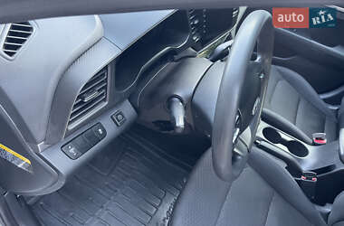 Седан Hyundai Elantra 2018 в 