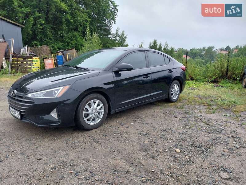 Седан Hyundai Elantra 2019 в Одессе