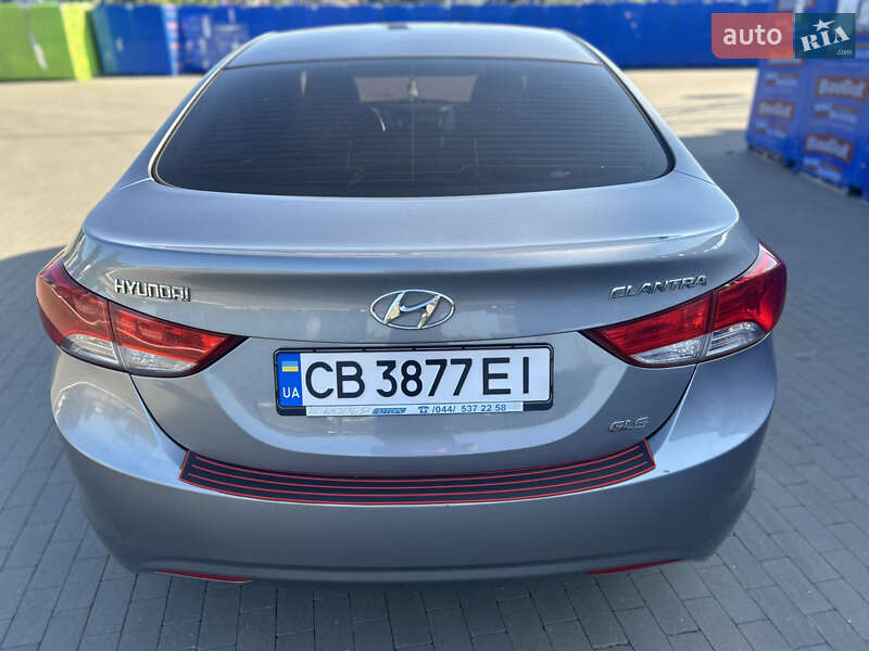 Седан Hyundai Elantra 2011 в Прилуках