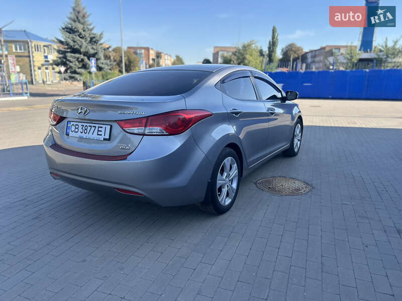 Седан Hyundai Elantra 2011 в Прилуках