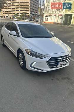 Седан Hyundai Elantra 2016 в Києві