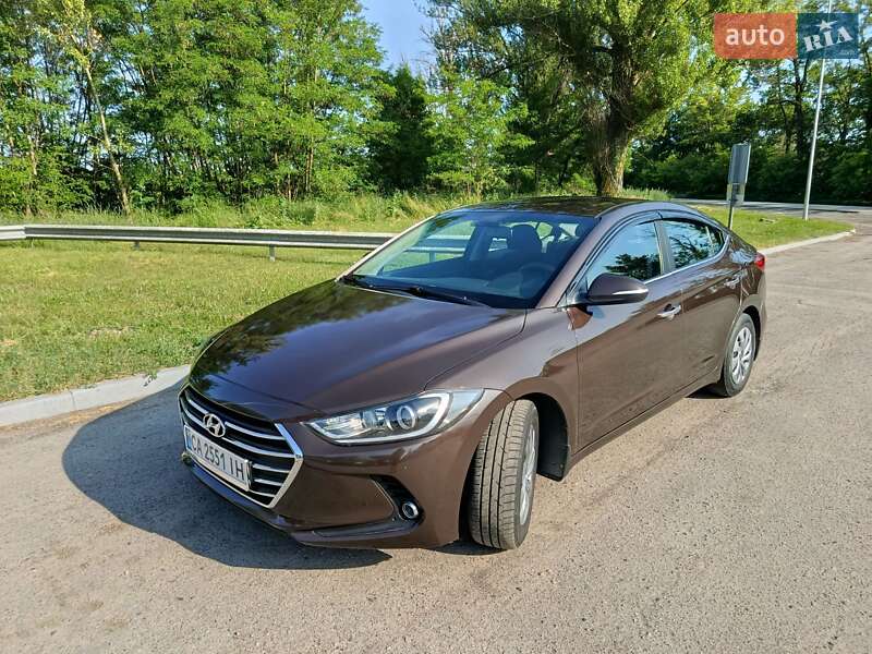 Седан Hyundai Elantra 2018 в Смеле