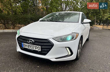 Седан Hyundai Elantra 2016 в 