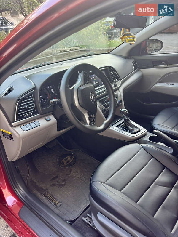 Седан Hyundai Elantra 2017 в Харькове