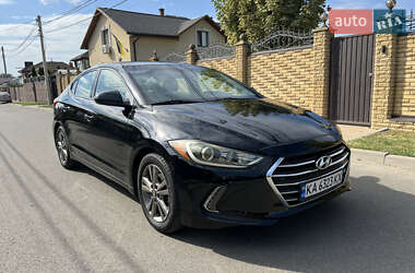 Седан Hyundai Elantra 2017 в Киеве