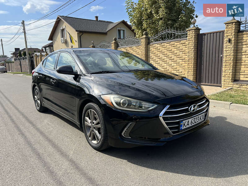 Седан Hyundai Elantra 2017 в Киеве