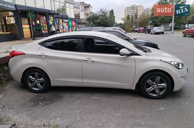 Седан Hyundai Elantra 2011 в 