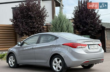 Седан Hyundai Elantra 2013 в 