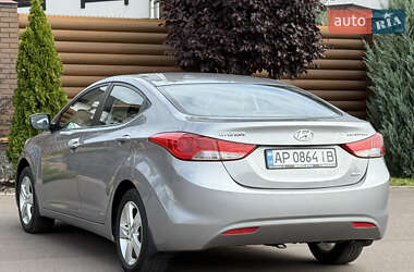 Седан Hyundai Elantra 2013 в 