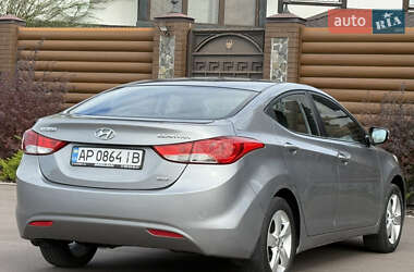 Седан Hyundai Elantra 2013 в 