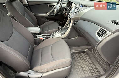 Седан Hyundai Elantra 2013 в 