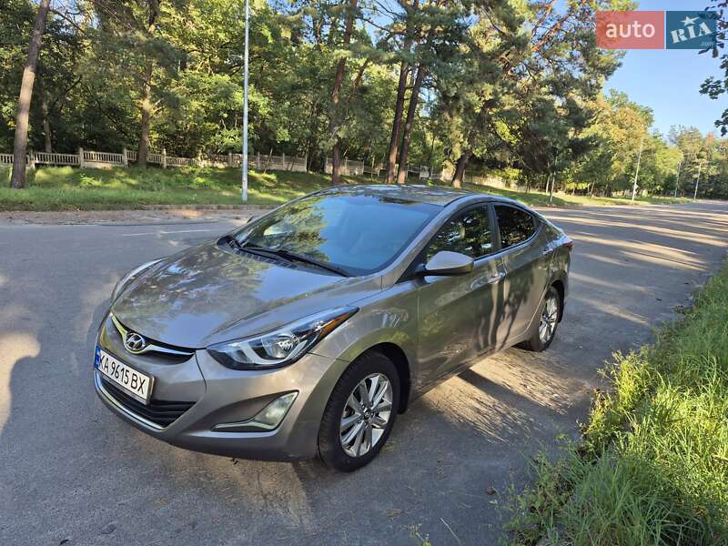 Седан Hyundai Elantra 2014 в Киеве