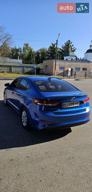 Седан Hyundai Elantra 2016 в Лубнах