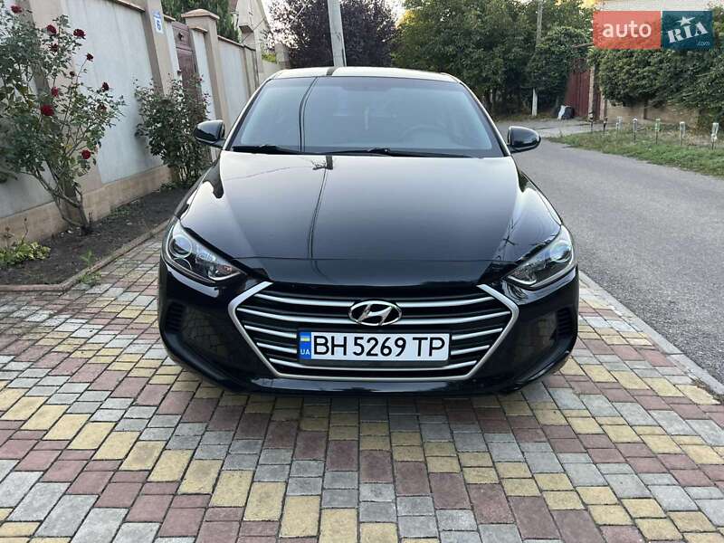 Седан Hyundai Elantra 2016 в Одессе