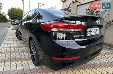 Седан Hyundai Elantra 2016 в 