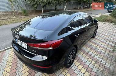 Седан Hyundai Elantra 2016 в 