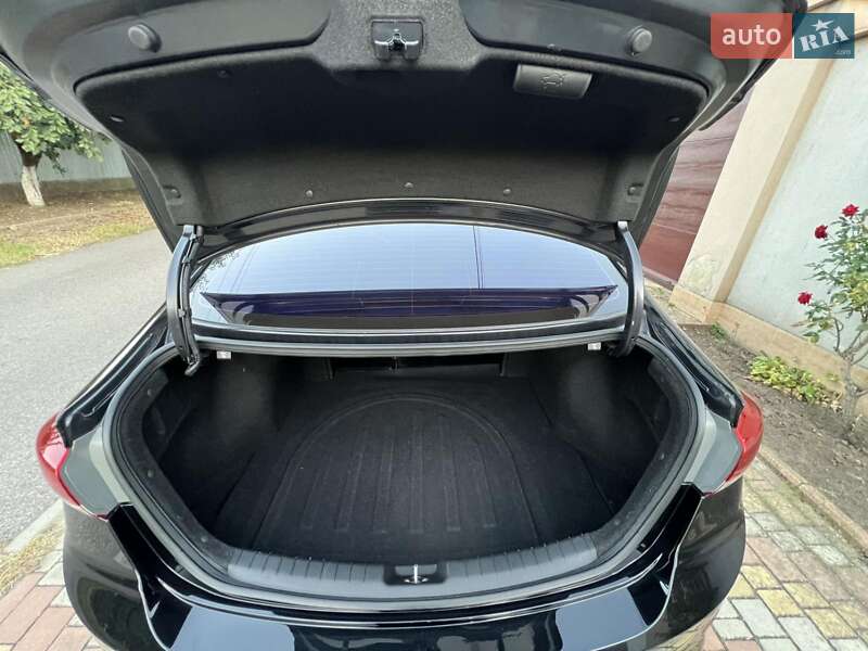 Седан Hyundai Elantra 2016 в Одессе
