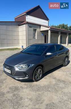 Седан Hyundai Elantra 2018 в 