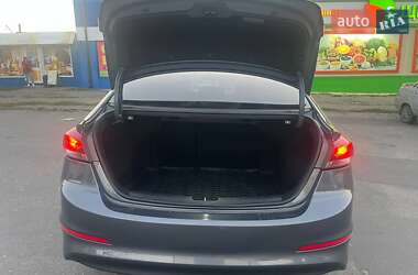 Седан Hyundai Elantra 2018 в 