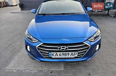 Седан Hyundai Elantra 2016 в Киеве