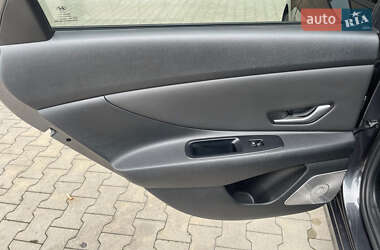 Седан Hyundai Elantra 2021 в 