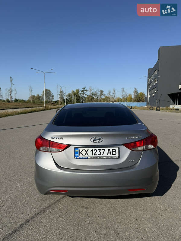 Седан Hyundai Elantra 2013 в Харькове фото 5 Седан Hyundai Elantra 2013 в Харькове