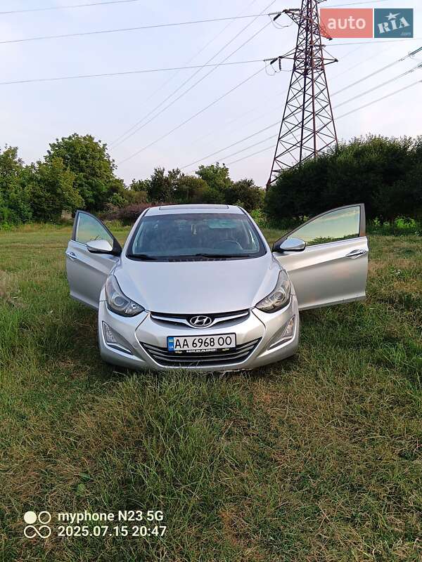 Седан Hyundai Elantra 2014 в 