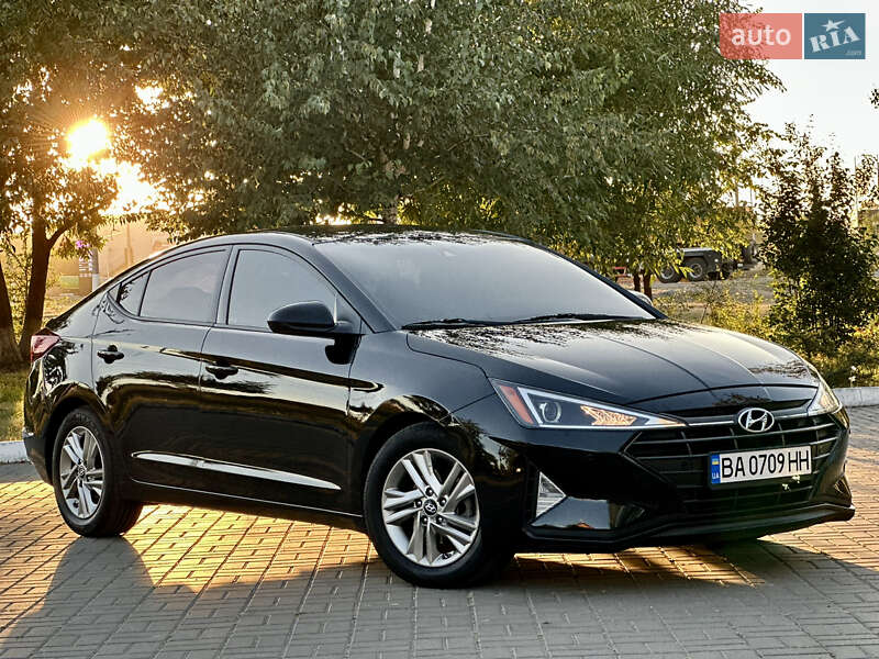 Седан Hyundai Elantra 2019 в Кропивницком