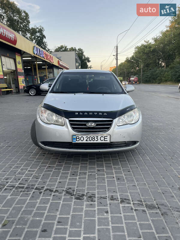 Хэтчбек Hyundai Elantra 2008 в Тернополе
