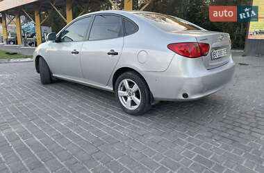 Хэтчбек Hyundai Elantra 2008 в 