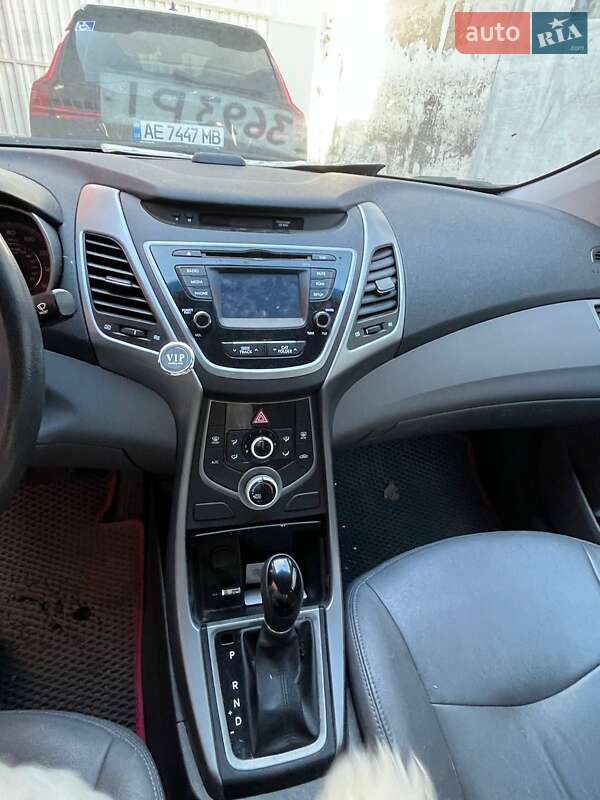 Седан Hyundai Elantra 2015 в Днепре фото 4 Седан Hyundai Elantra 2015 в Днепре